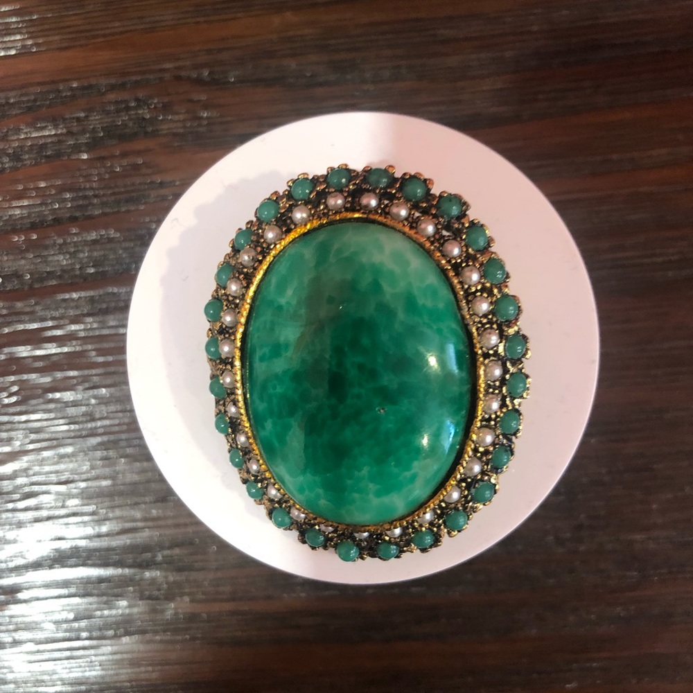 Beautiful statement brooch/pendant